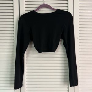 Black long sleeve backless crop top